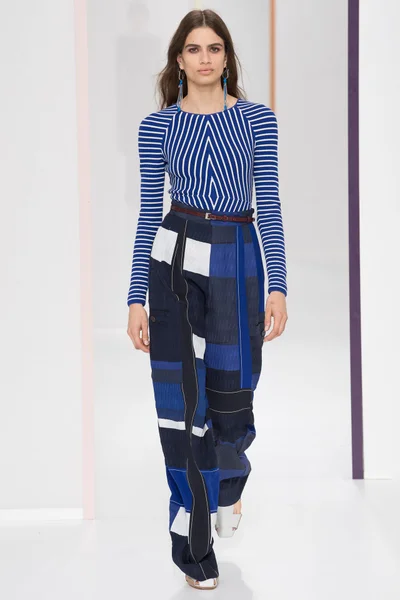 Look 36